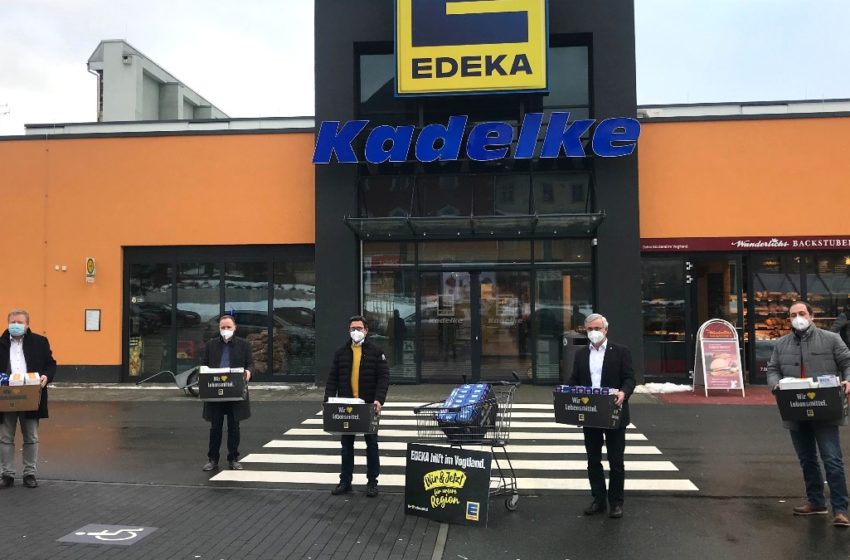 EDEKA übergibt FFP2-Masken und Corona-Schnelltests