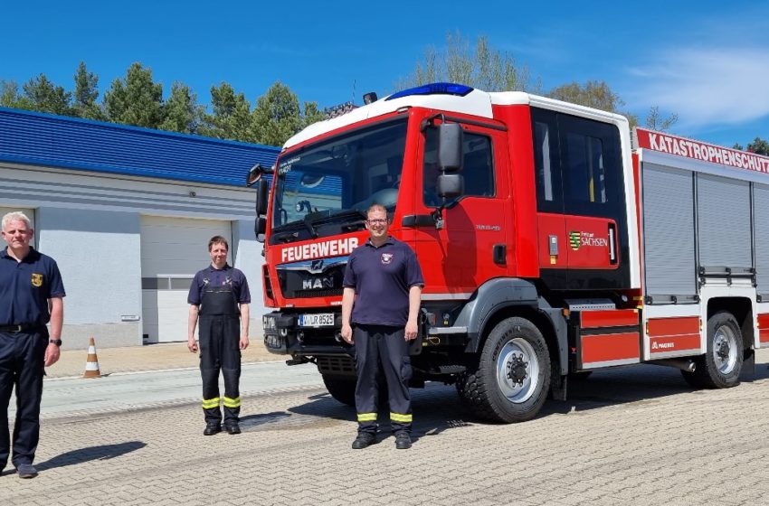 Neues Löschgruppenfahrzeug für den Katastrophenschutz übergeben