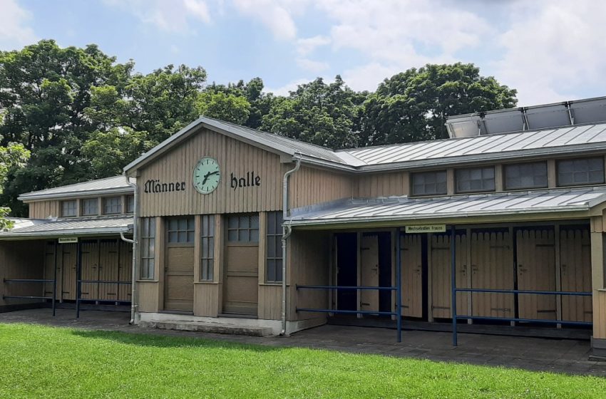 Umkleiden in historischen Kabinen in Plauen. Foto: Stadt Plauen