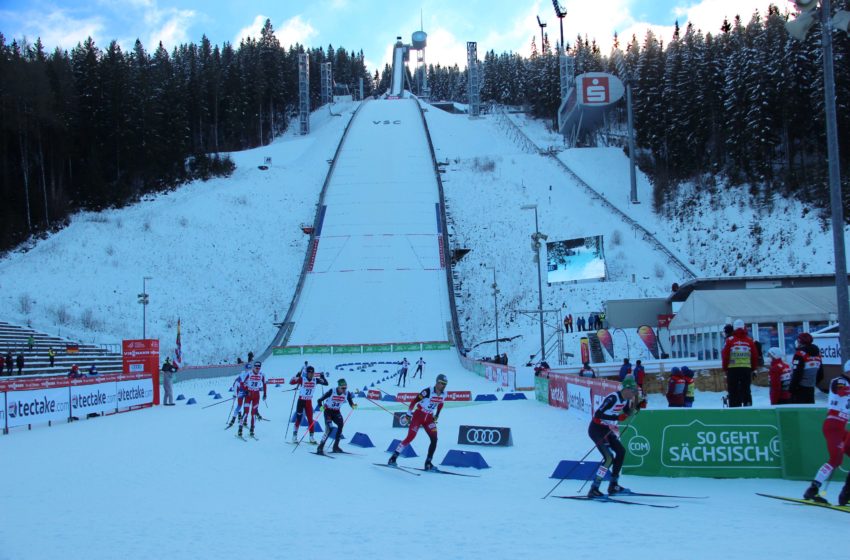 Wie beim Weltcup letztes Wochenende wird es von Freitag bis Sonntag in der Sparkasse Vogtland Arena wieder spannende Wettbewerbe in der Nordischen Kombination geben. Foto: Brand-Aktuell