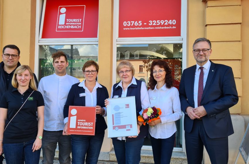 Foto I Marke RC Herr GF Dr. Kraus, Frau Schrodt, Herr Zähringer, Frau Schubert, Frau Voigt, Frau Keßler, Herr OB Kürzinger