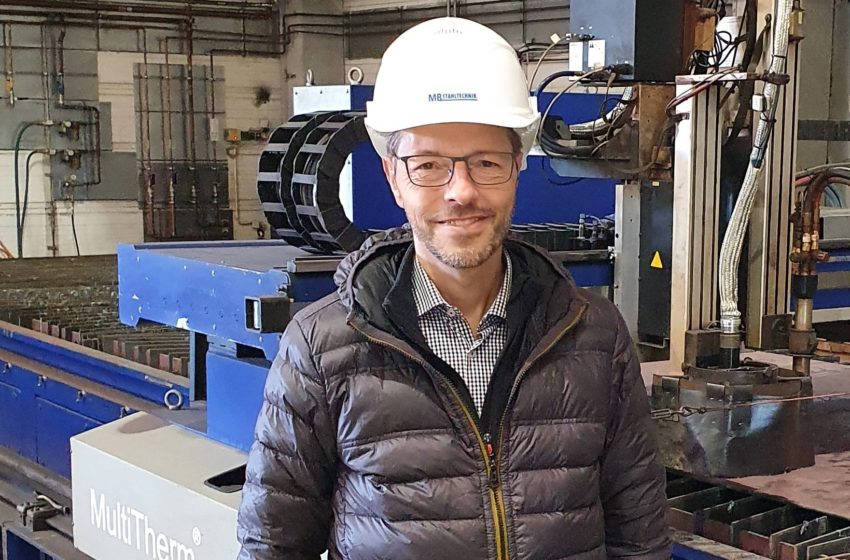 Viele spannende Stationen hat Mike Güther in seinem Berufsleben schon absolviert. Seit vielen Jahren ist er Teamleiter der Abteilung Brennschneiden im Köstner Stahlzentrum. Foto: Richard Köstner AG