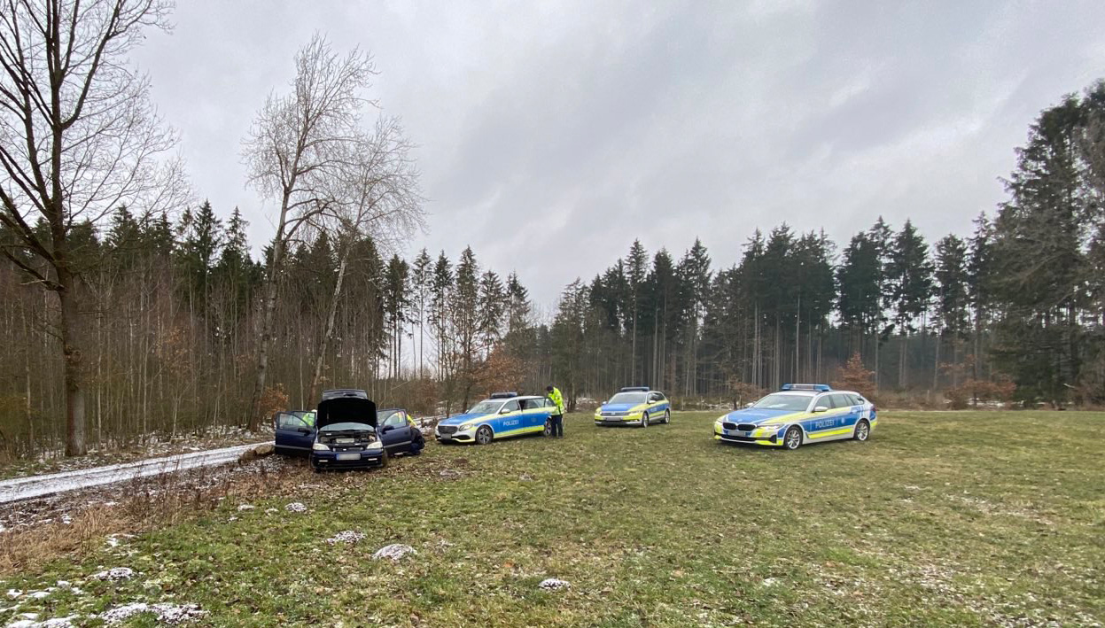 Drei Tatverdächtige nach Flucht durchs Vogtland gestellt