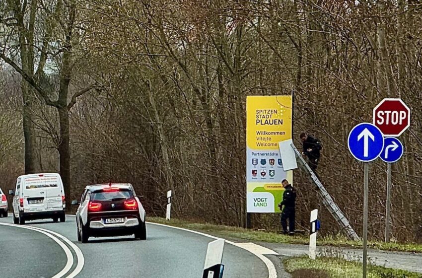 Neue Ortseingangsstelen für Plauen