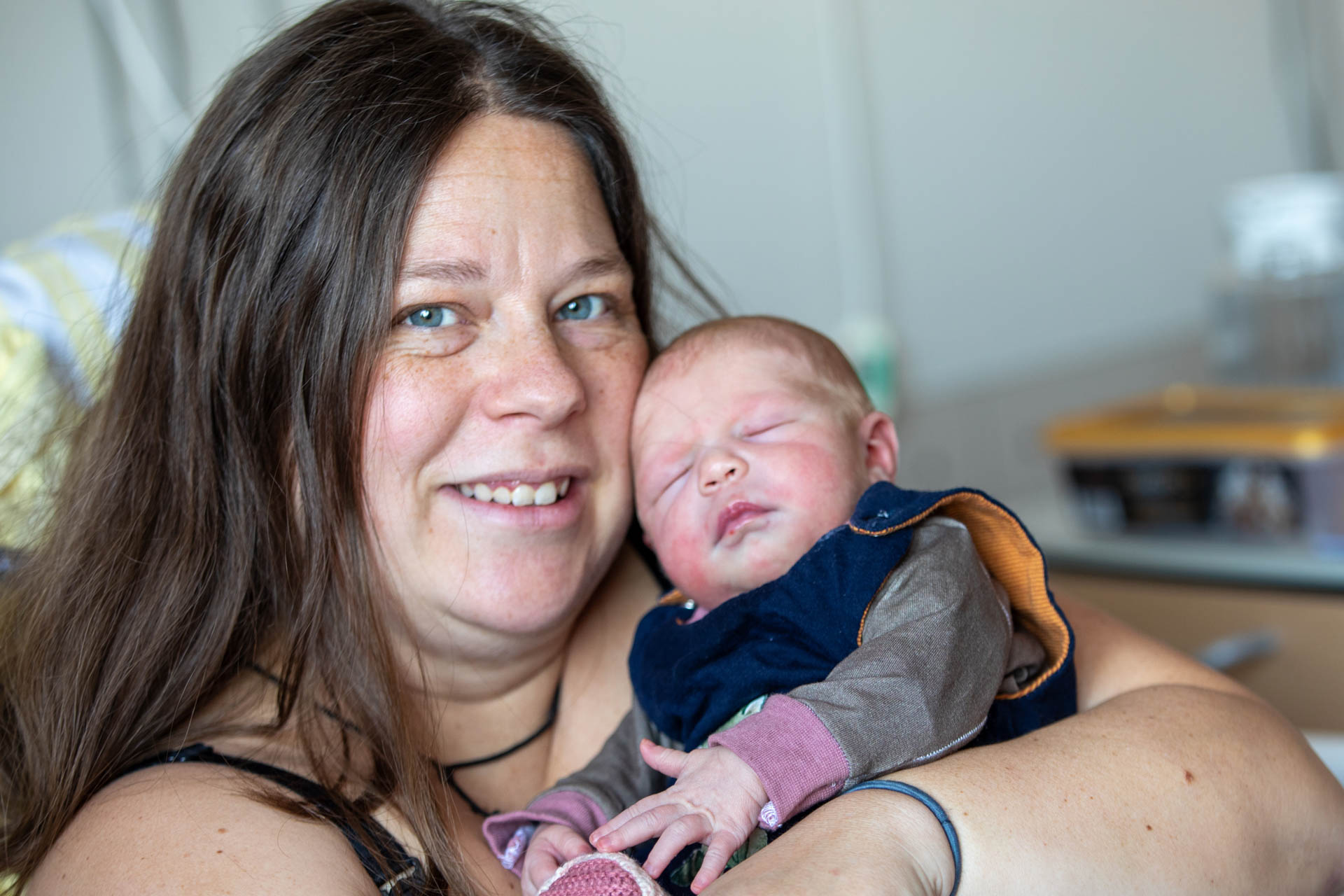 Baby kommt in Plauen vorm Krankenhaus zur Welt