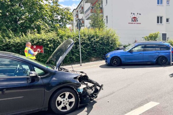 Fünf Personen bei Unfall in Plauen verletzt