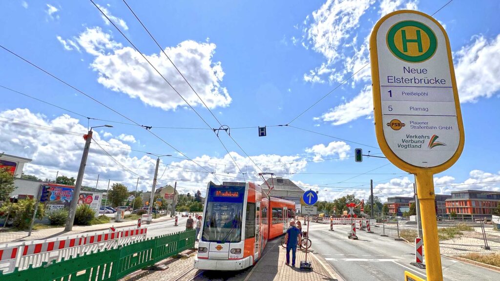 Mehr Sicherheit für Fußgänger im Baubereich Neue Elsterbrücke. Foto: S. Höfer