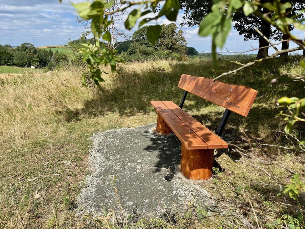 Sitzgruppe am Neuteich in Neundorf saniert. Foto: Stadt Plauen