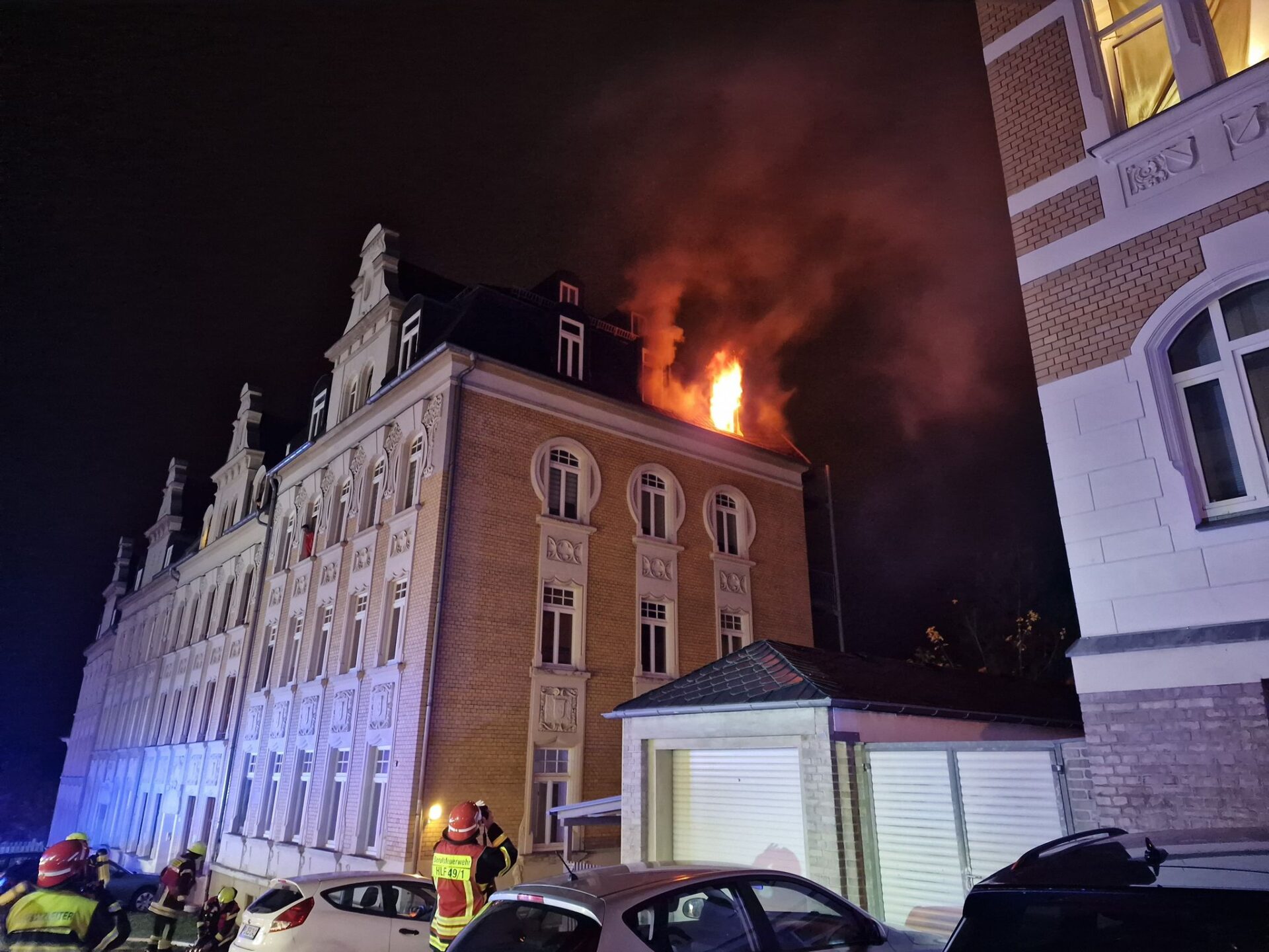 Feuer am Freitagmorgen in einer Wohnung eines Mehrfamilienhauses an der Jahnstraße in Plauen. Foto: Stadt Plauen