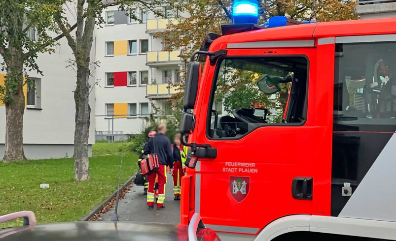 Feuer im Merhfamilienhaus an der Erich-Kästner-Straße in Plauen. Foto: Sebastian Höfer