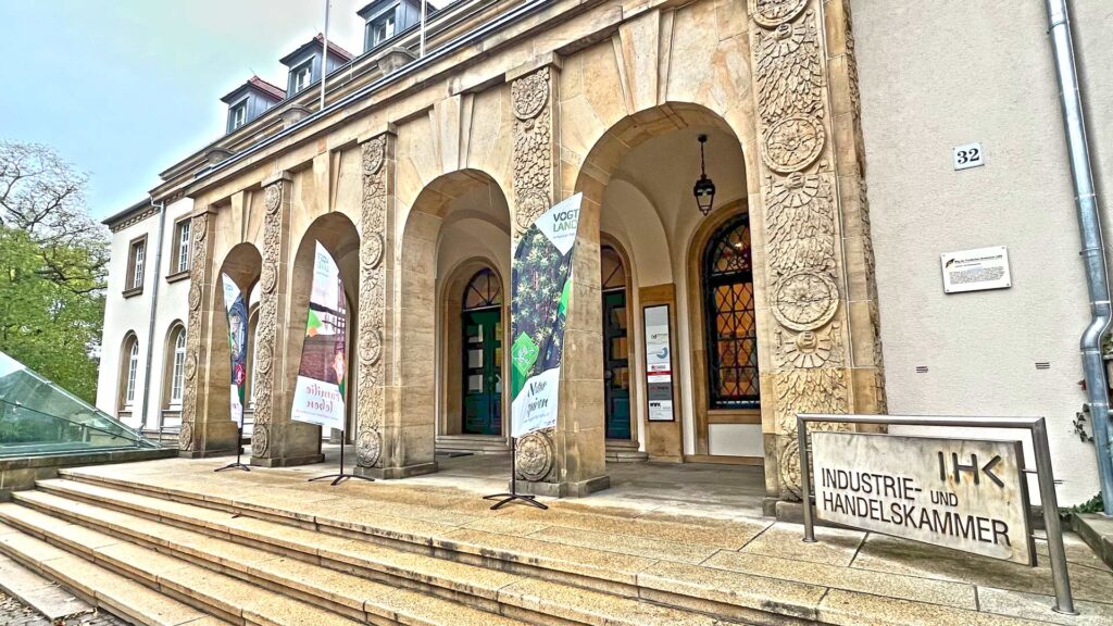 Die IHK Regionalkammer Plauen an der Friedensstraße zum 21. Vogtländischen Tourismustag. Foto: Sebastian Höfer