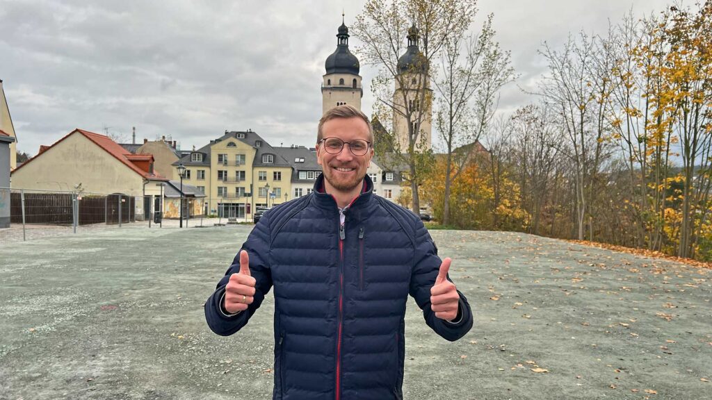 Bürgermeister Tobias Kämpf freut sich über die Spendenbereitschaft. Foto: S. Höfer