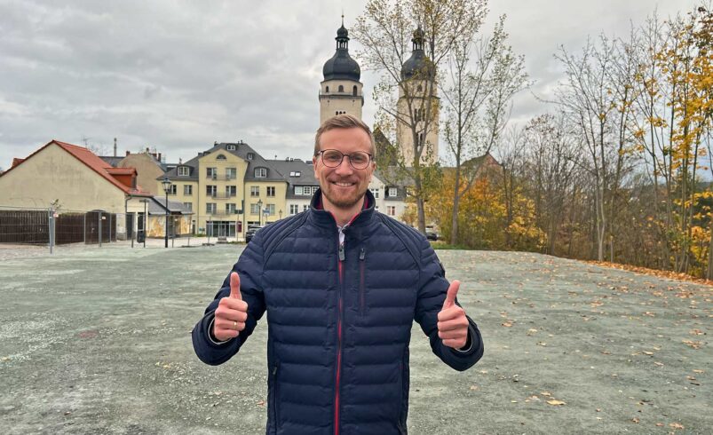 Bürgermeister Tobias Kämpf freut sich über die Spendenbereitschaft. Foto: S. Höfer