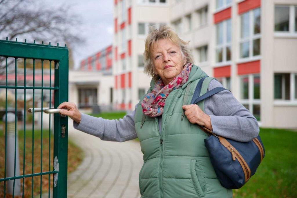 Für mich ist Hilfe für Menschen eine Herzenssache: Katharina Kempt. Foto: David Rötzschke/Landratsamt Vogtlandkreis