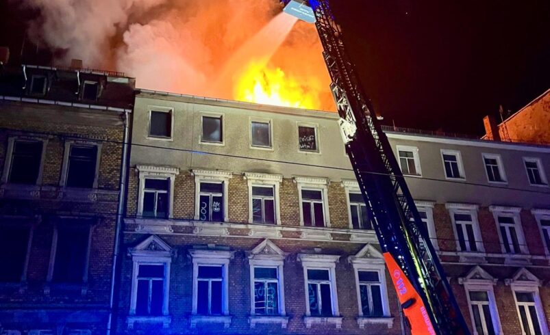 Schwerer Brand an der Pausaer Straße in Plauen. Foto: Stadt Plauen